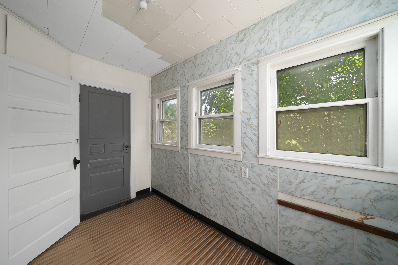 205 S Gage Street, Somonauk, IL 60552