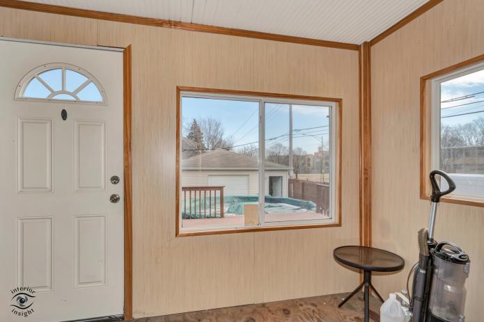 9857 S Hamlin Avenue, Evergreen Park, IL 60805