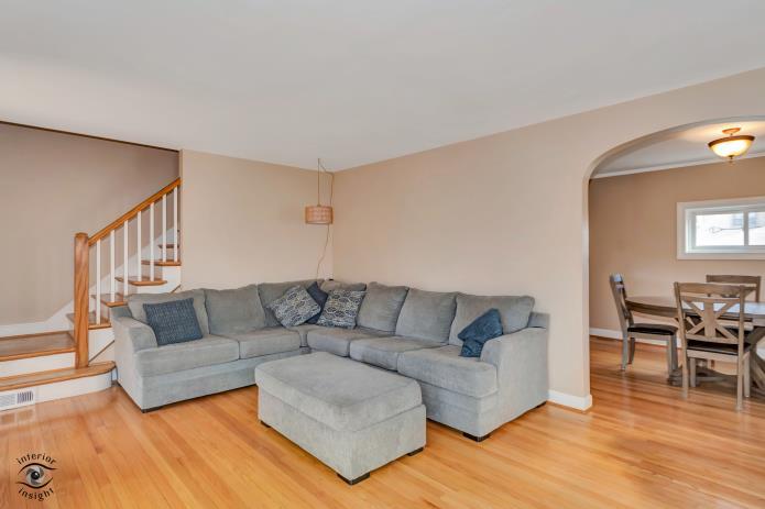 9857 S Hamlin Avenue, Evergreen Park, IL 60805