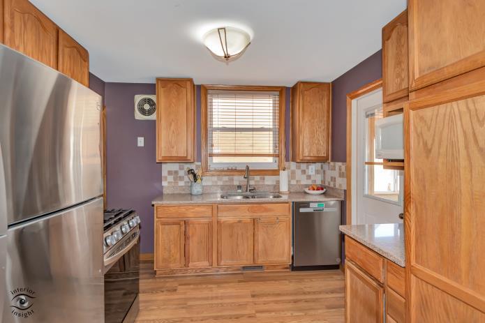 9857 S Hamlin Avenue, Evergreen Park, IL 60805