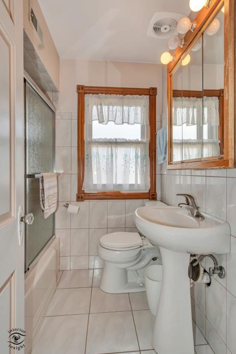 9857 S Hamlin Avenue, Evergreen Park, IL 60805