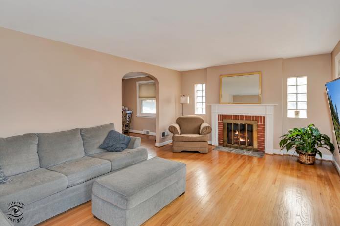 9857 S Hamlin Avenue, Evergreen Park, IL 60805