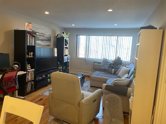 5310 N CHESTER Avenue #411, Chicago, IL 60656