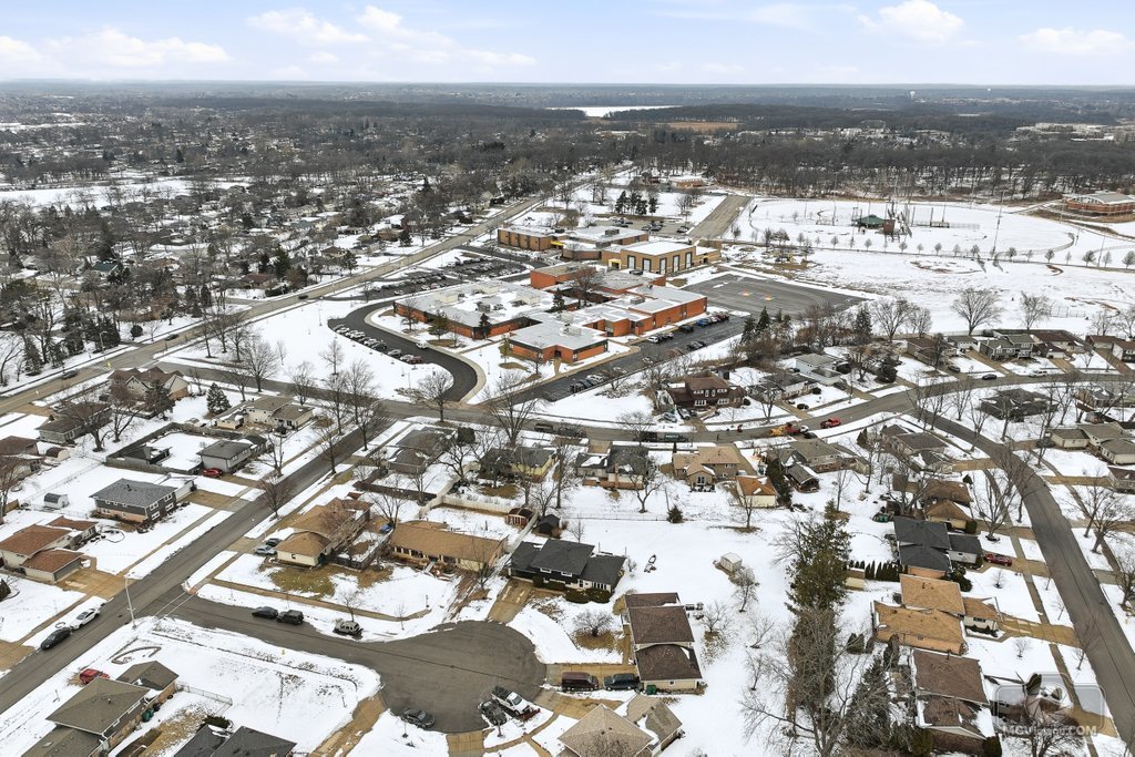 9930 La Reina Court, Orland Park, IL 60462