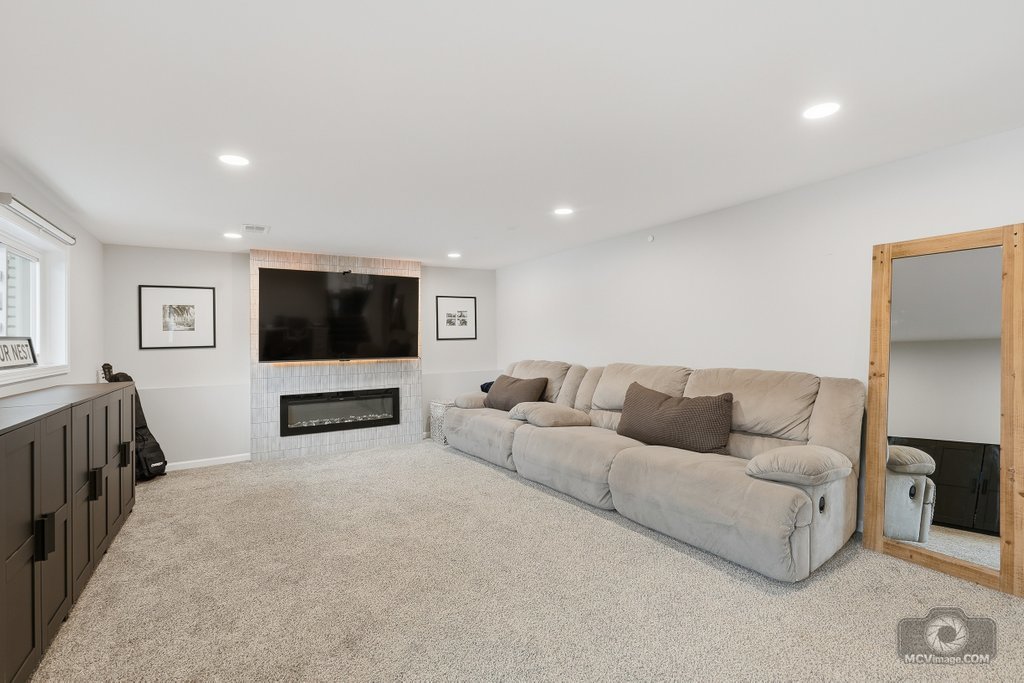 9930 La Reina Court, Orland Park, IL 60462