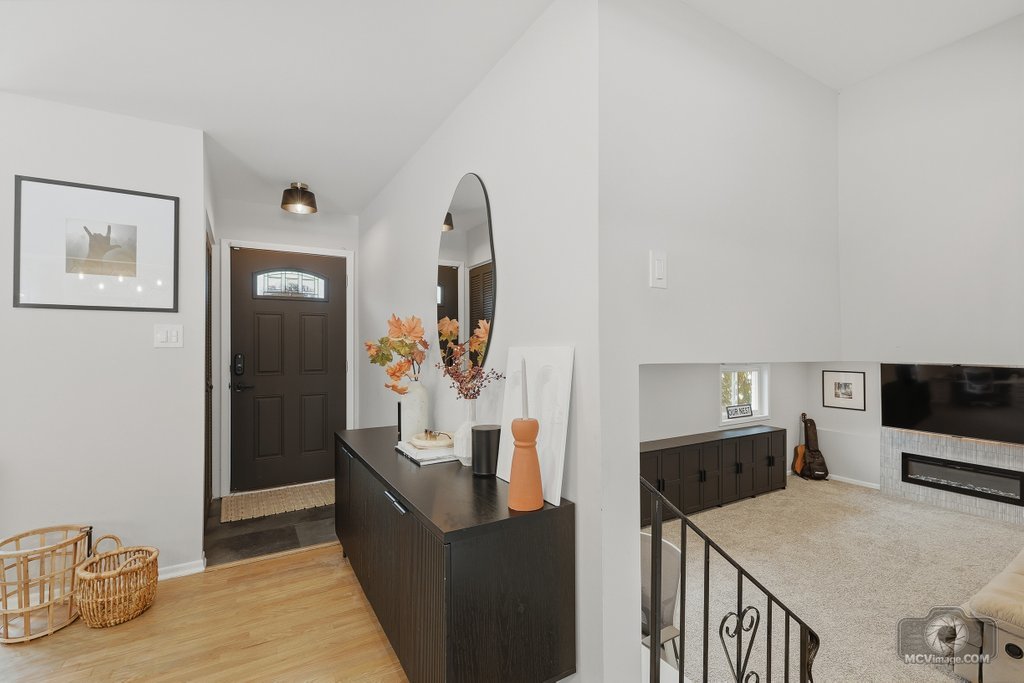 9930 La Reina Court, Orland Park, IL 60462