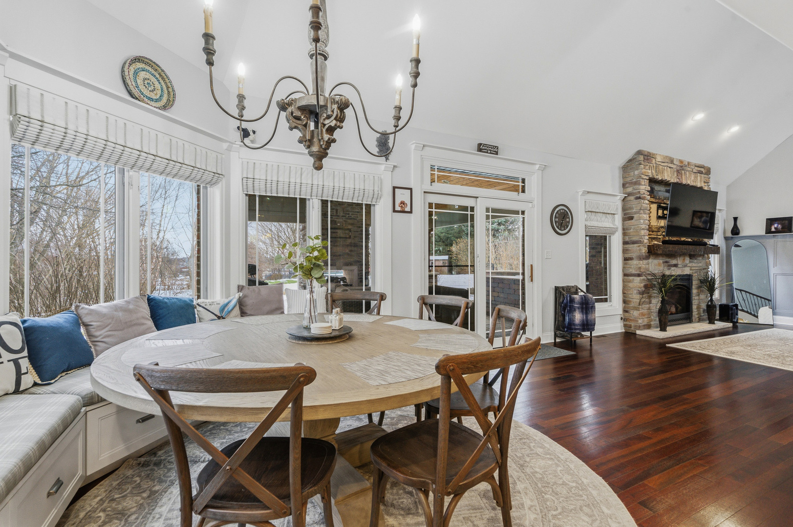 12165 W Castle Drive, Mokena, IL 60448