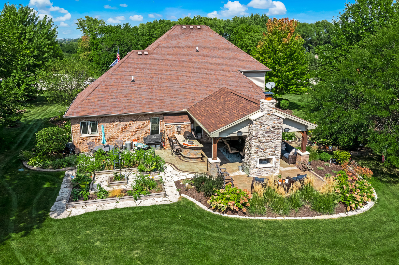 12165 W Castle Drive, Mokena, IL 60448