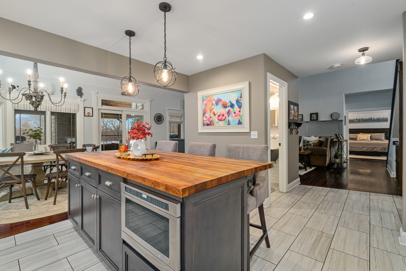 12165 W Castle Drive, Mokena, IL 60448