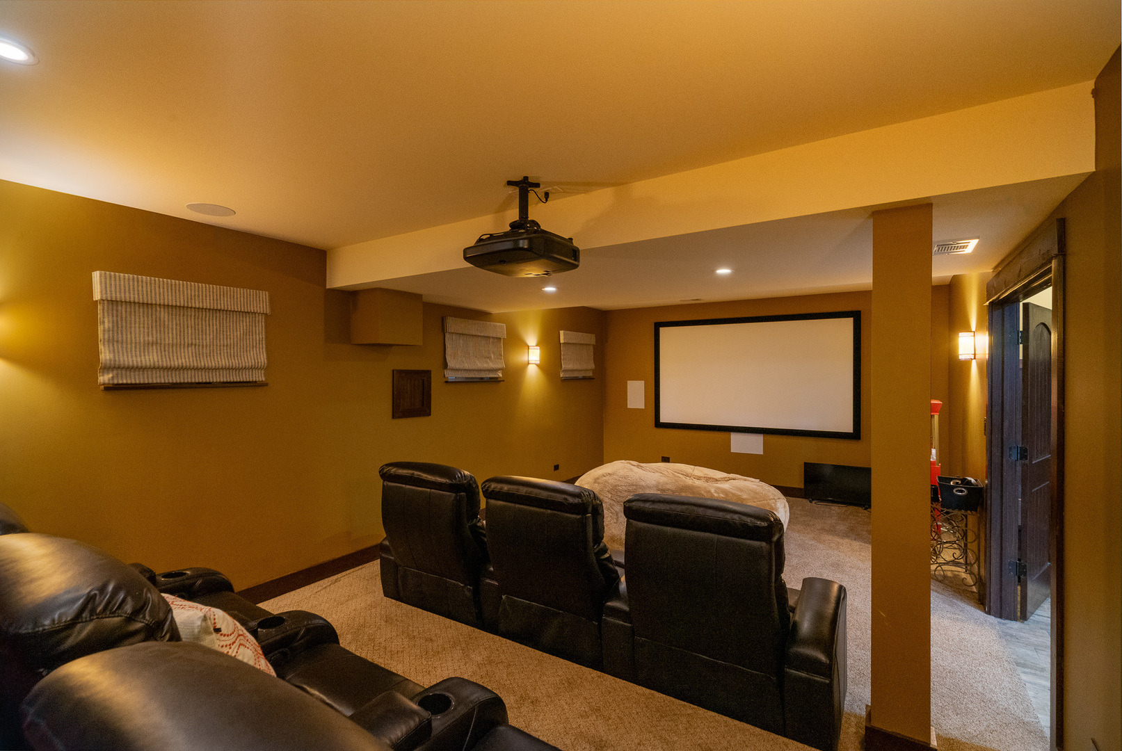 12165 W Castle Drive, Mokena, IL 60448