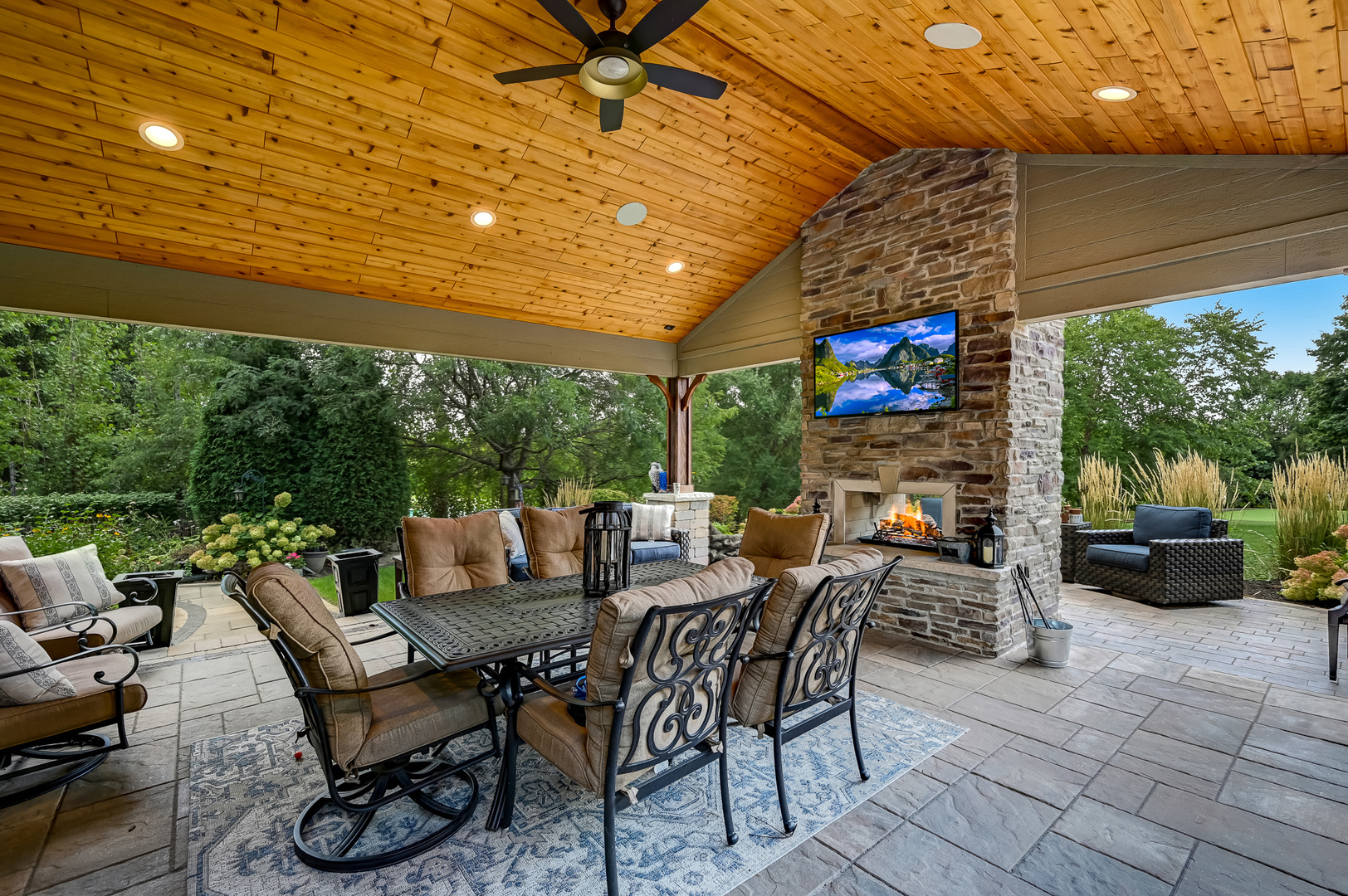 12165 W Castle Drive, Mokena, IL 60448