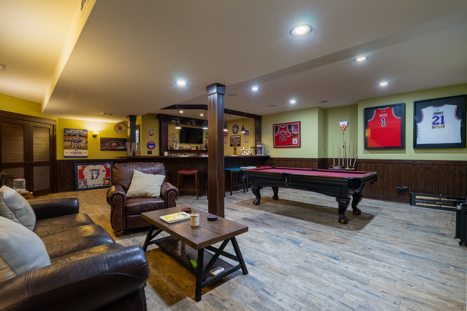 12165 W Castle Drive, Mokena, IL 60448