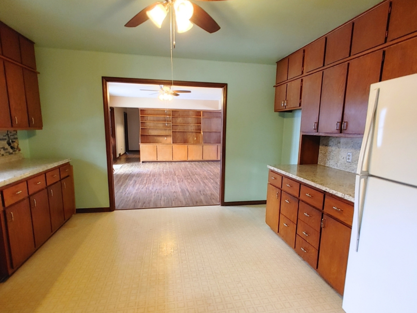 2585 S Jugtown Road, Coal City, IL 60416