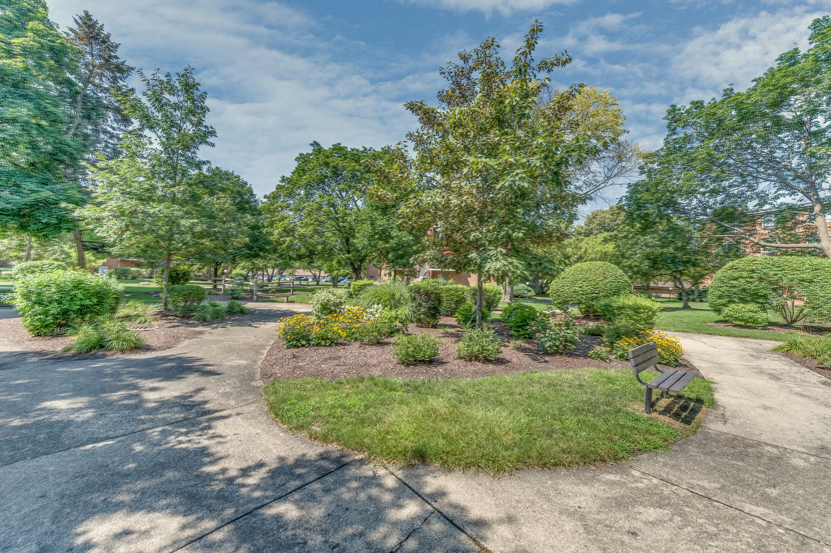 1107 S Old Wilke Road #103, Arlington Heights, IL 60005