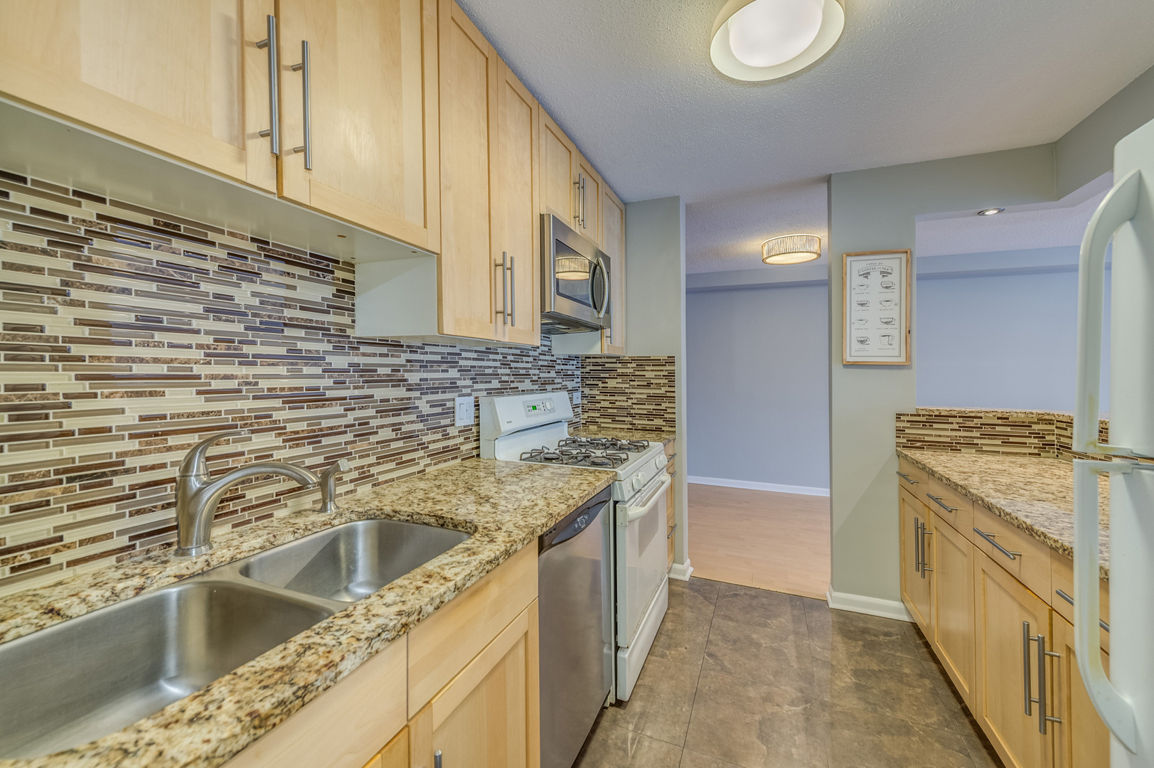 1107 S Old Wilke Road #103, Arlington Heights, IL 60005