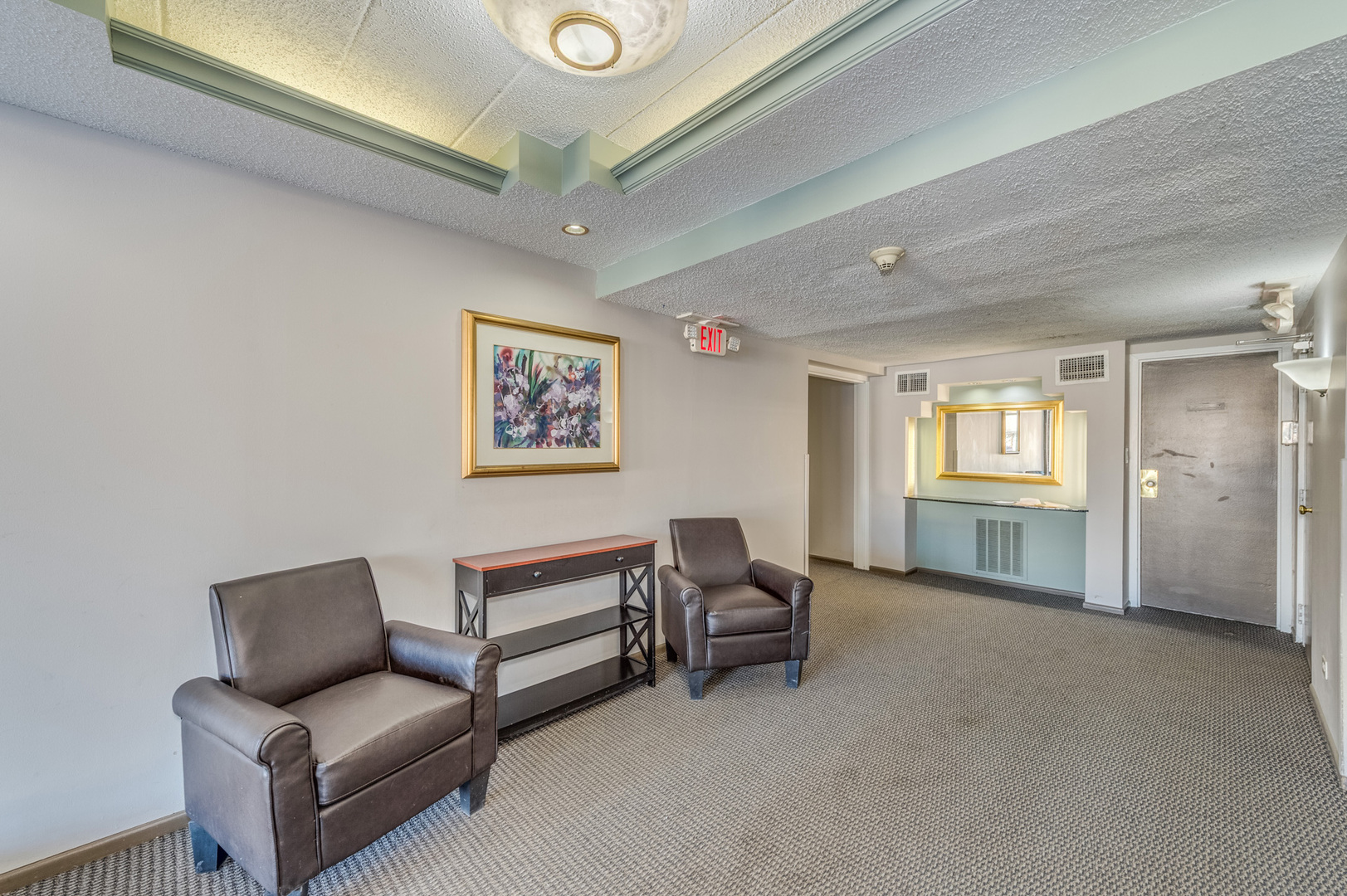 1107 S Old Wilke Road #103, Arlington Heights, IL 60005