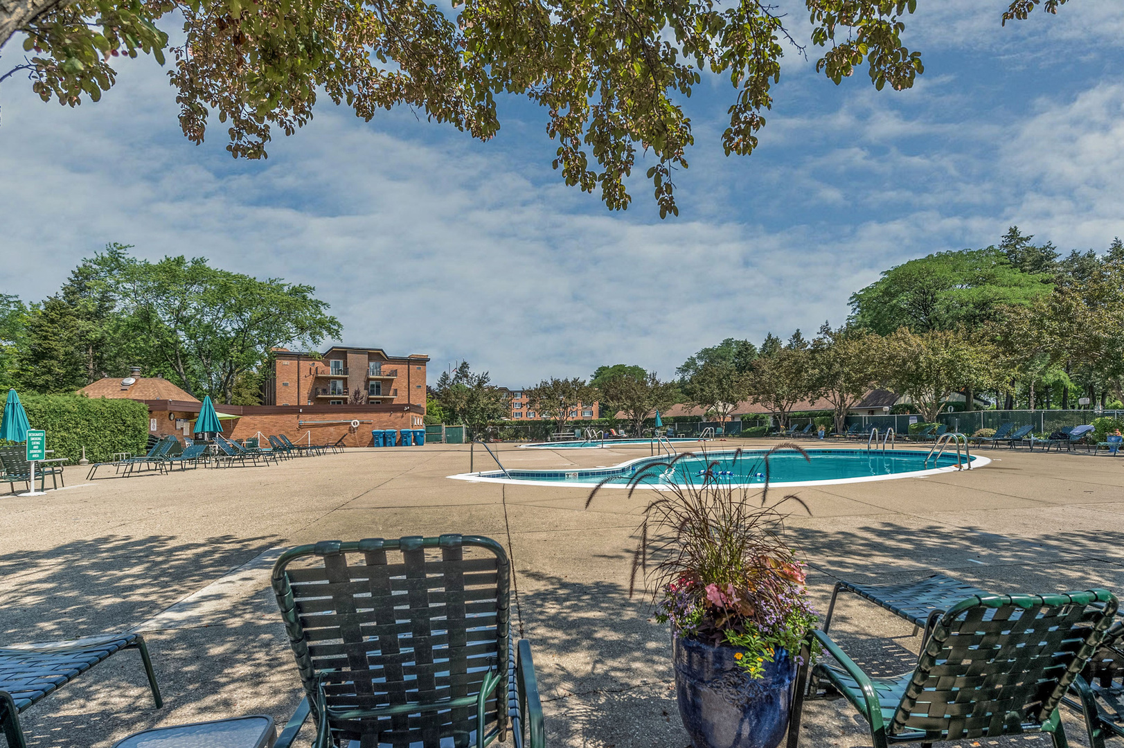 1107 S Old Wilke Road #103, Arlington Heights, IL 60005