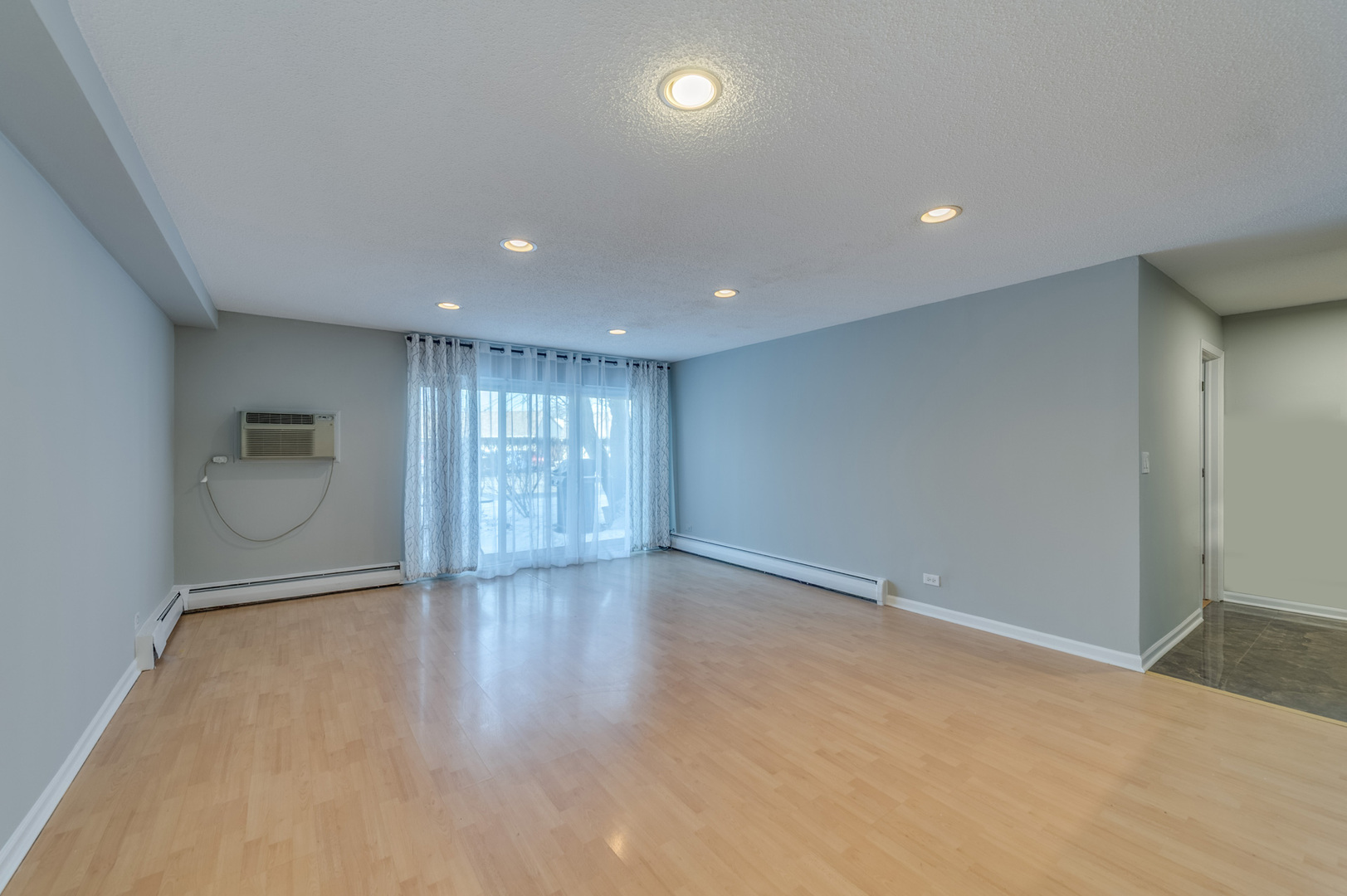 1107 S Old Wilke Road #103, Arlington Heights, IL 60005