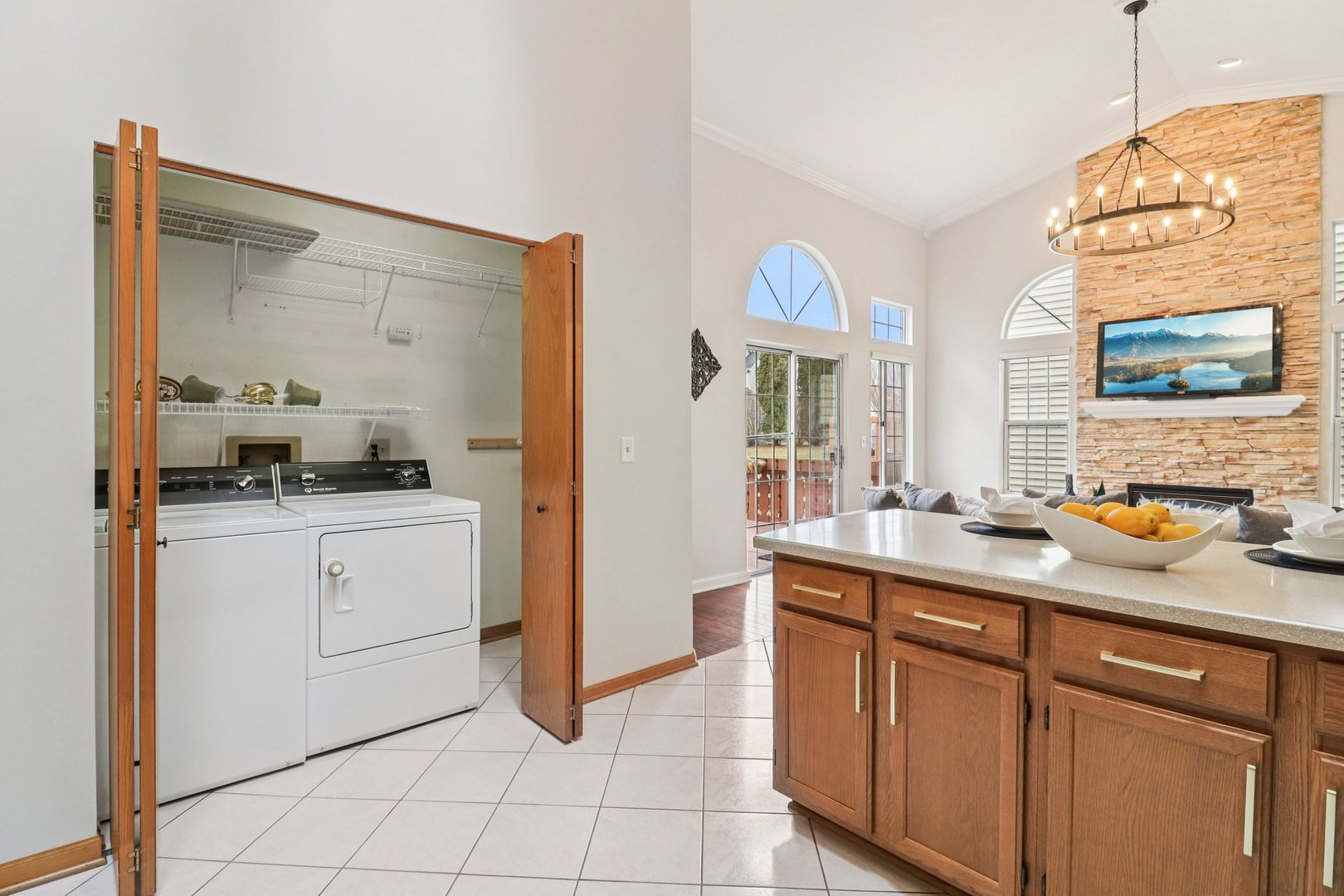 6167 Golfview Drive, Gurnee, IL 60031