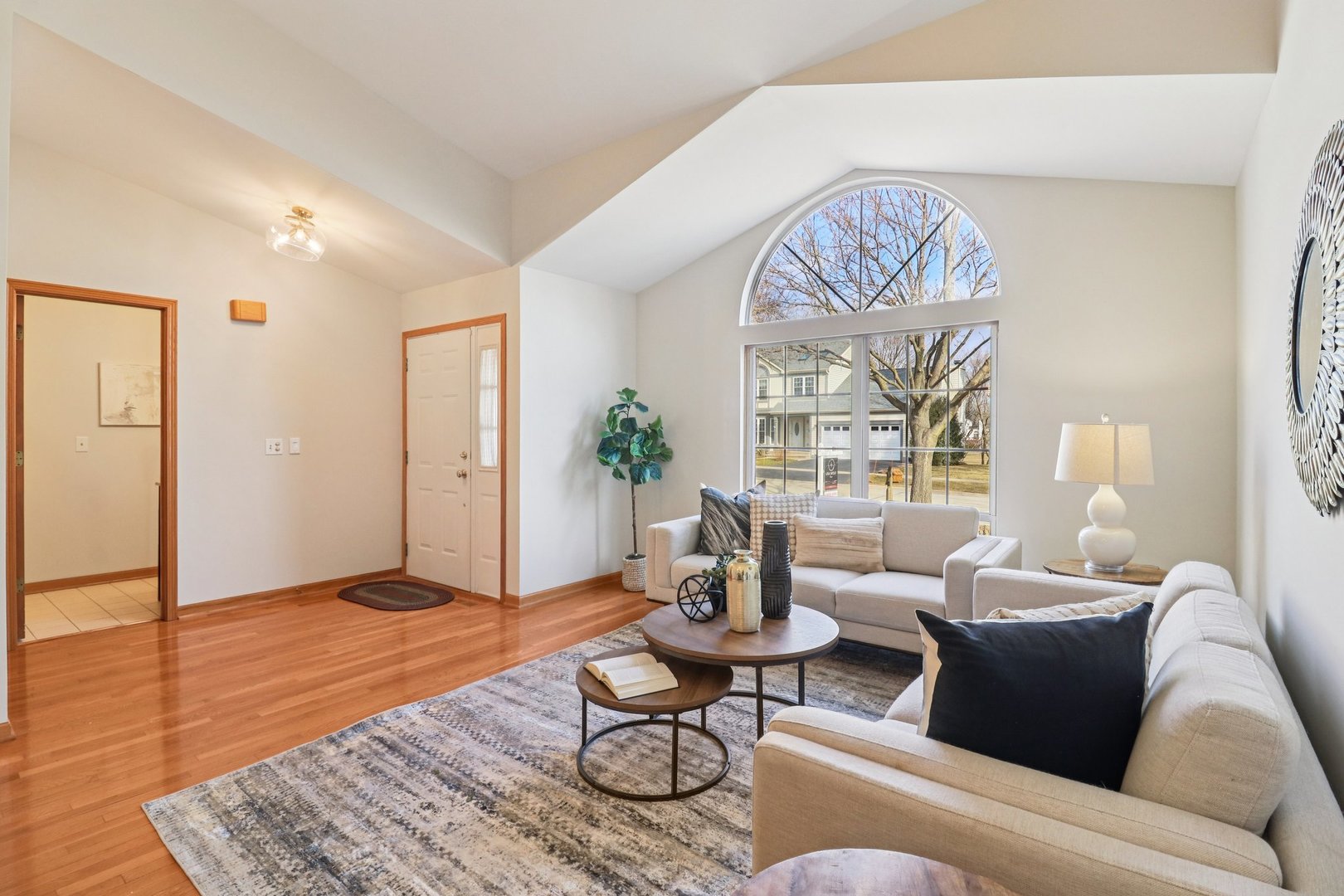 6167 Golfview Drive, Gurnee, IL 60031