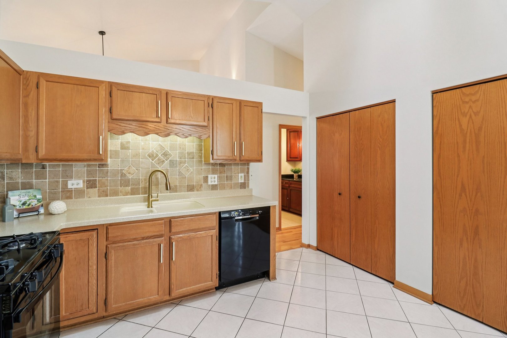 6167 Golfview Drive, Gurnee, IL 60031