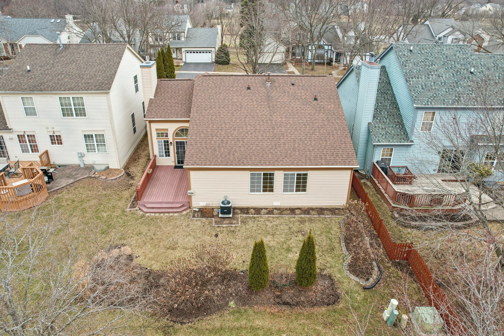 6167 Golfview Drive, Gurnee, IL 60031