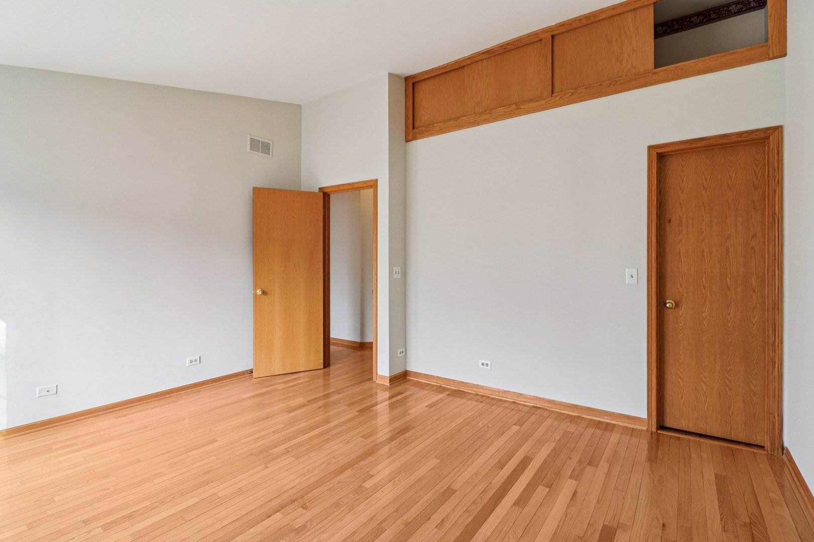 6167 Golfview Drive, Gurnee, IL 60031