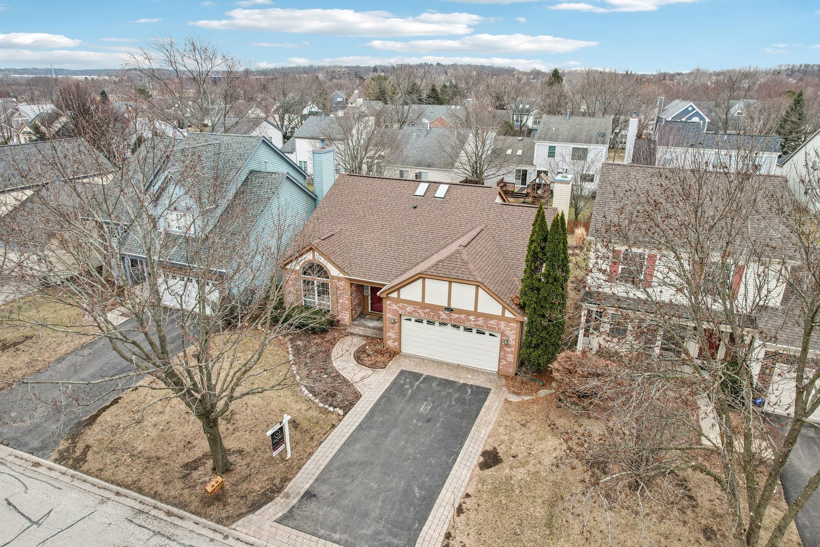 6167 Golfview Drive, Gurnee, IL 60031