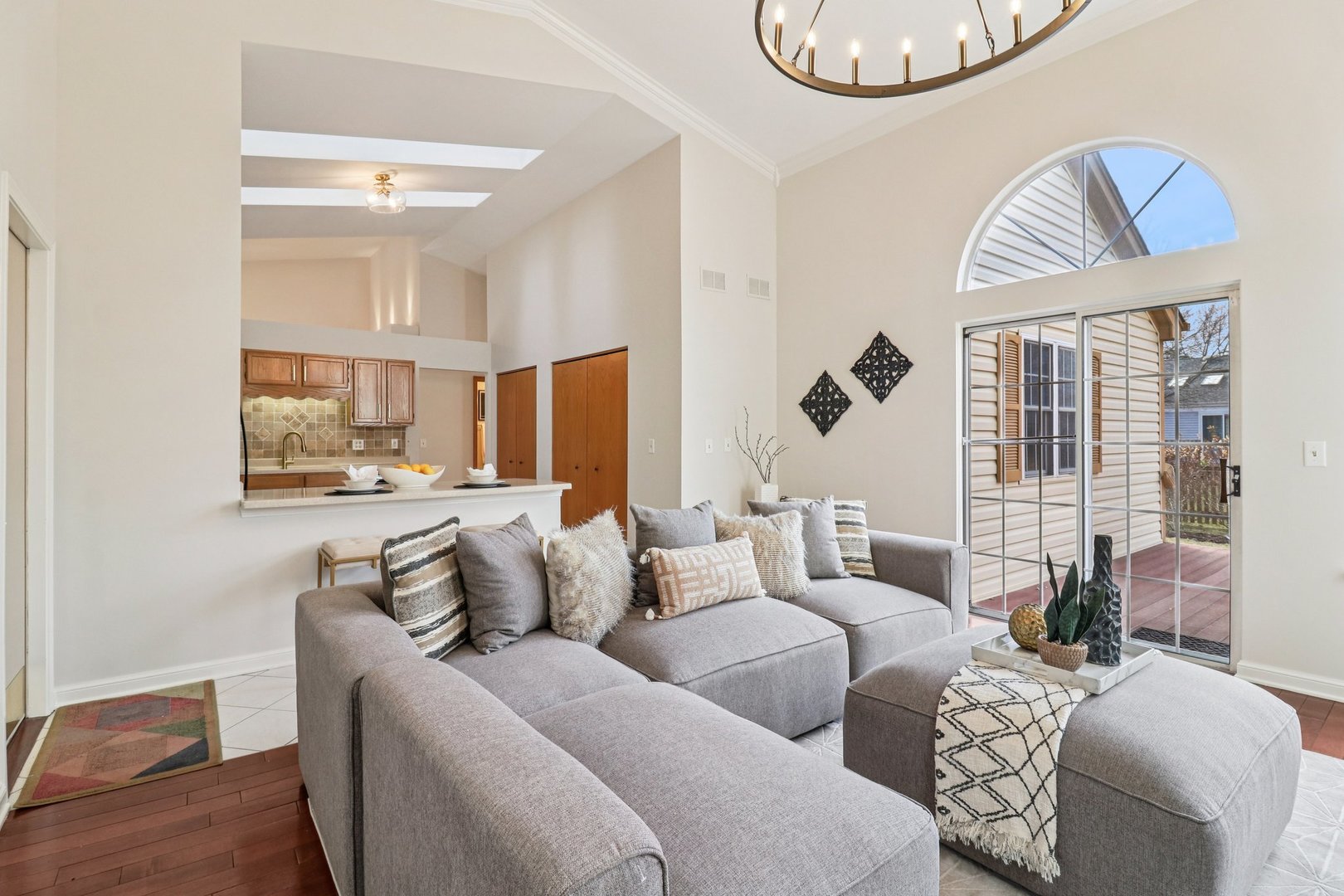 6167 Golfview Drive, Gurnee, IL 60031