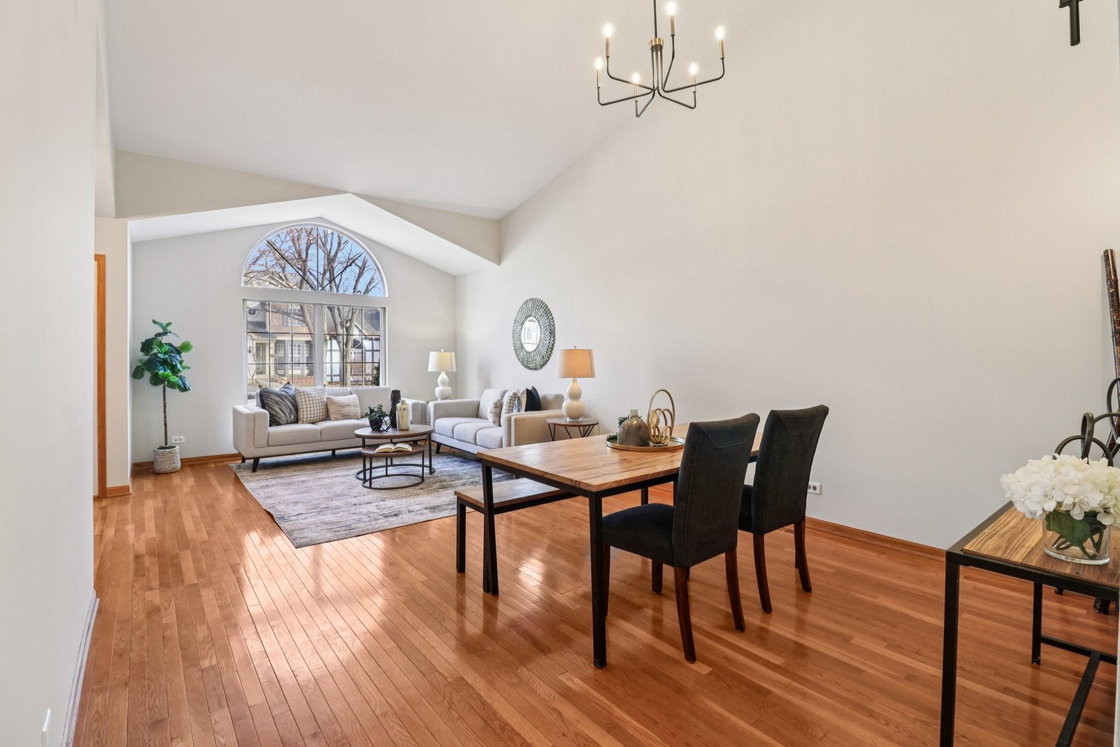 6167 Golfview Drive, Gurnee, IL 60031