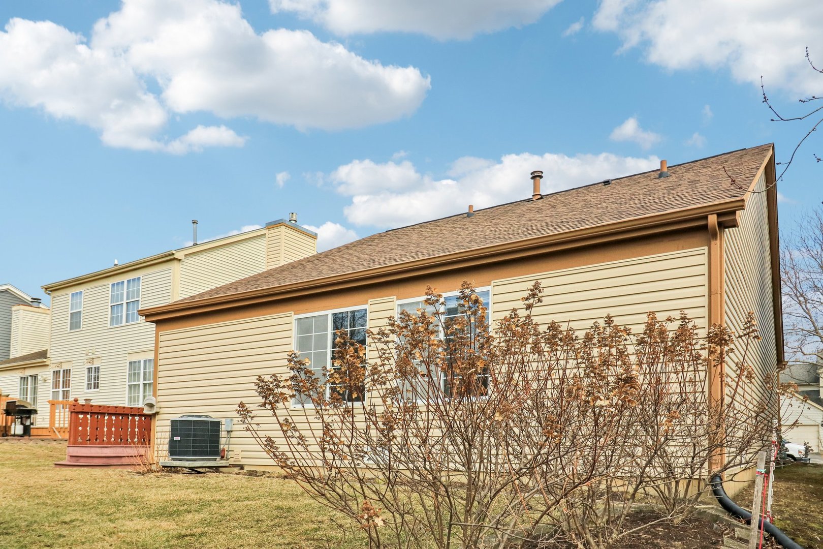 6167 Golfview Drive, Gurnee, IL 60031