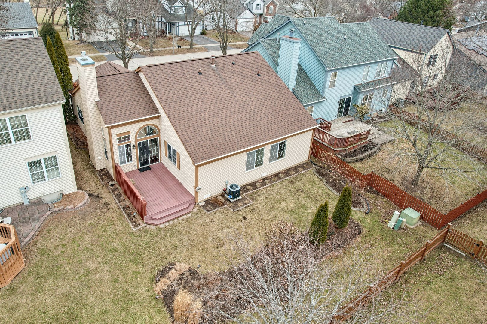 6167 Golfview Drive, Gurnee, IL 60031