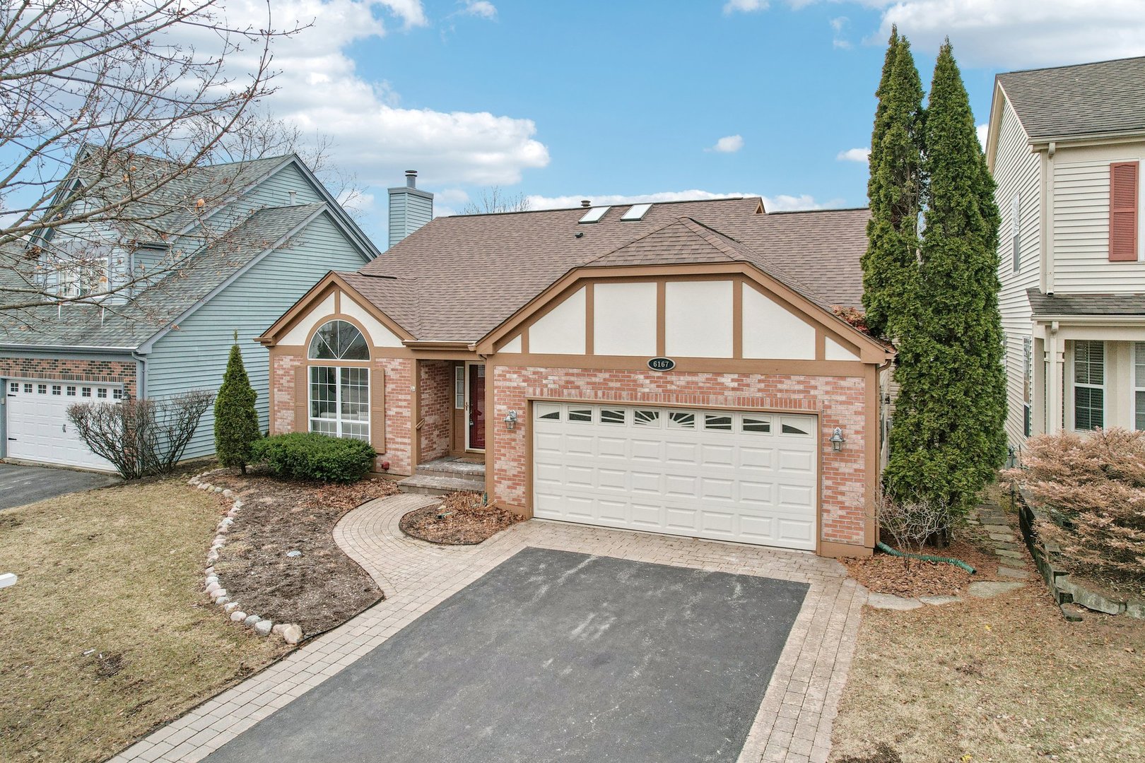 6167 Golfview Drive, Gurnee, IL 60031