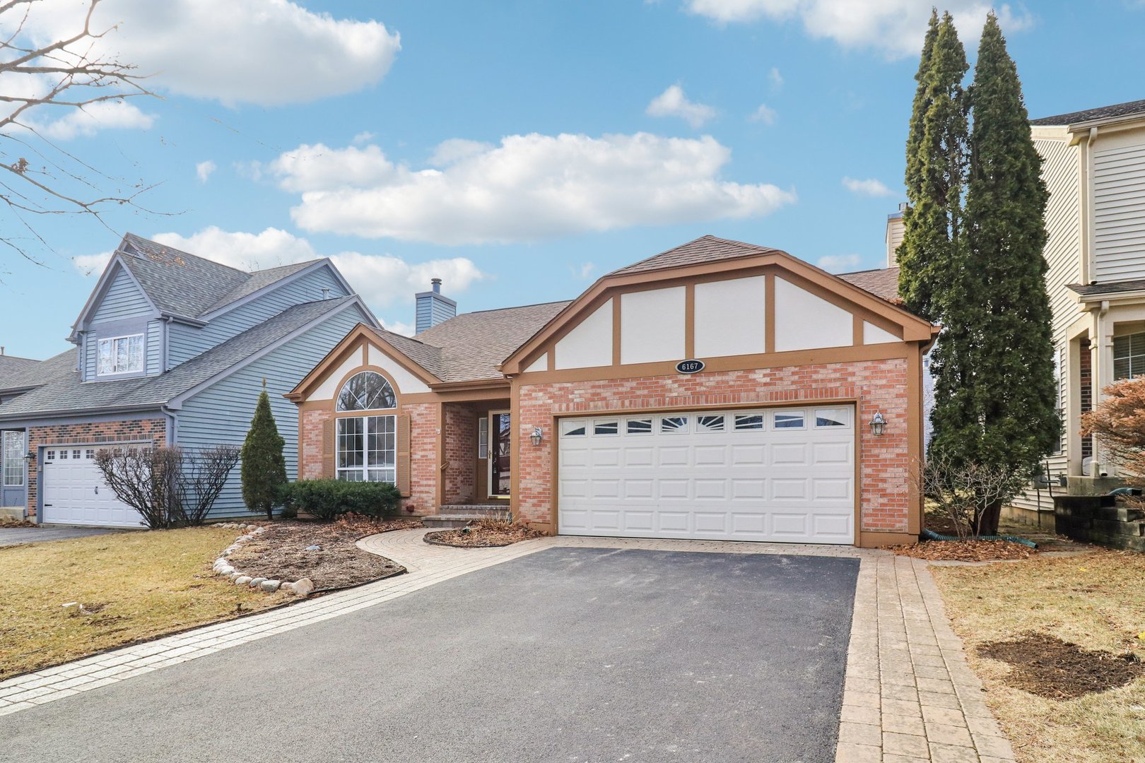 6167 Golfview Drive, Gurnee, IL 60031