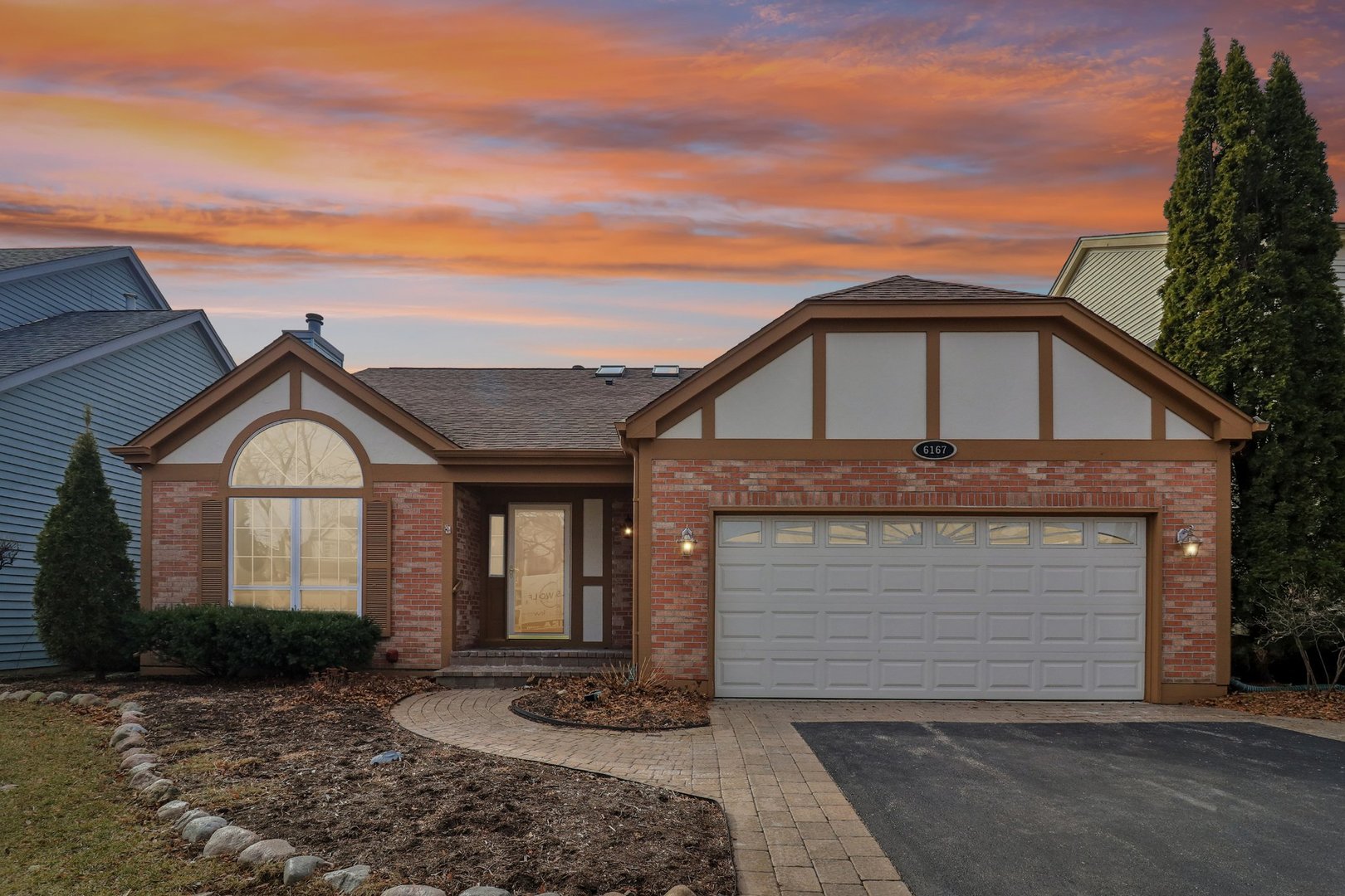 6167 Golfview Drive, Gurnee, IL 60031
