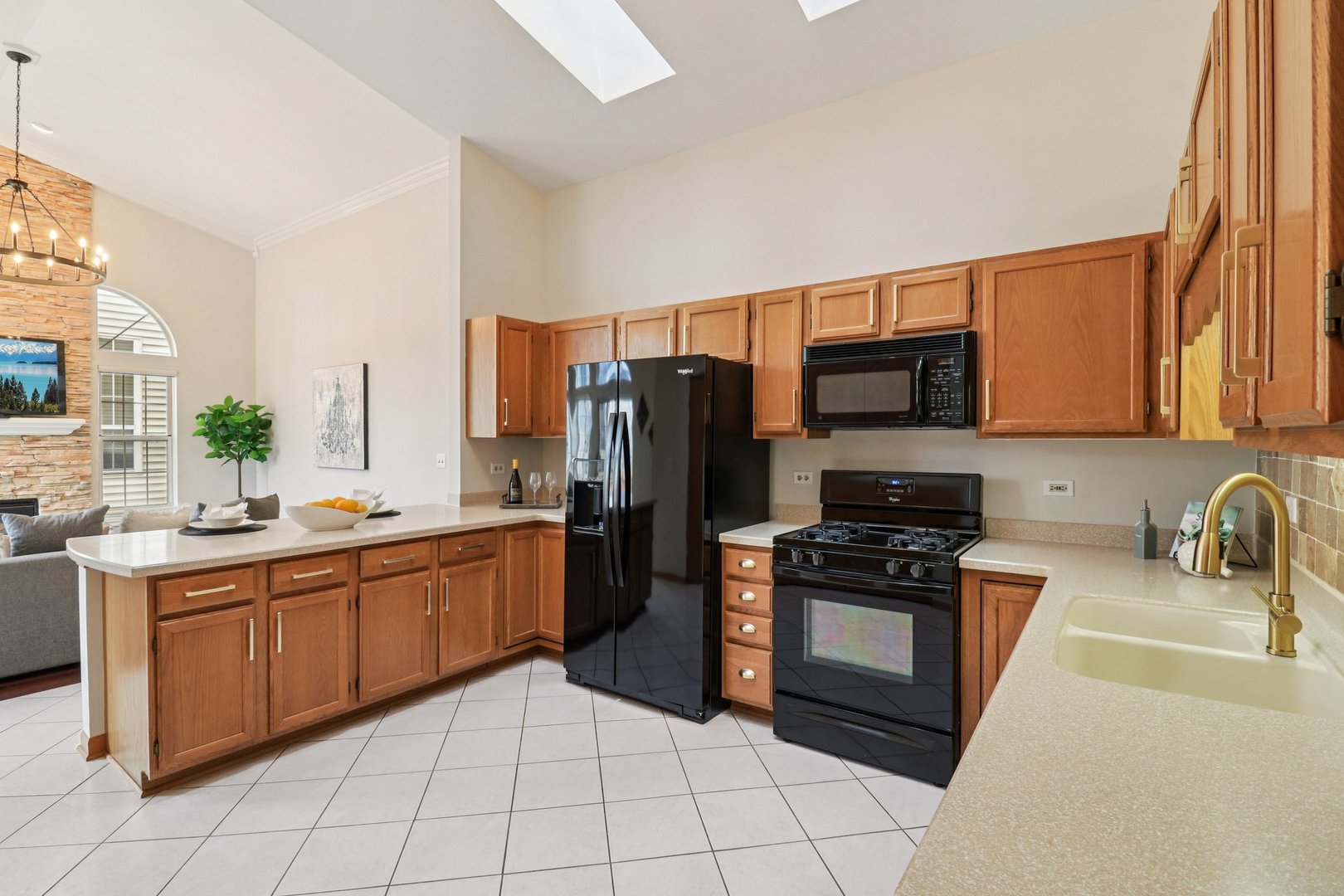 6167 Golfview Drive, Gurnee, IL 60031