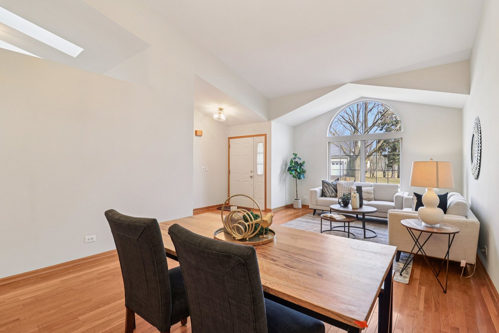 6167 Golfview Drive, Gurnee, IL 60031