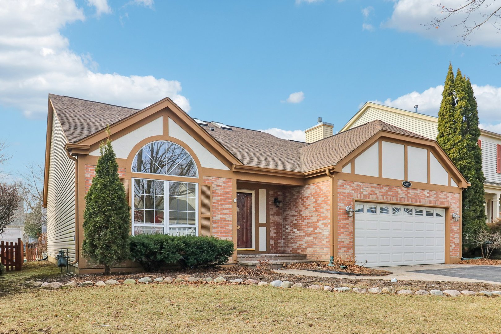 6167 Golfview Drive, Gurnee, IL 60031