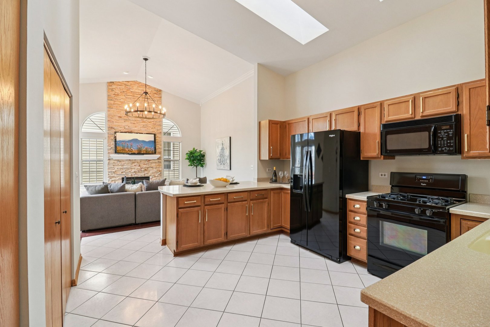 6167 Golfview Drive, Gurnee, IL 60031