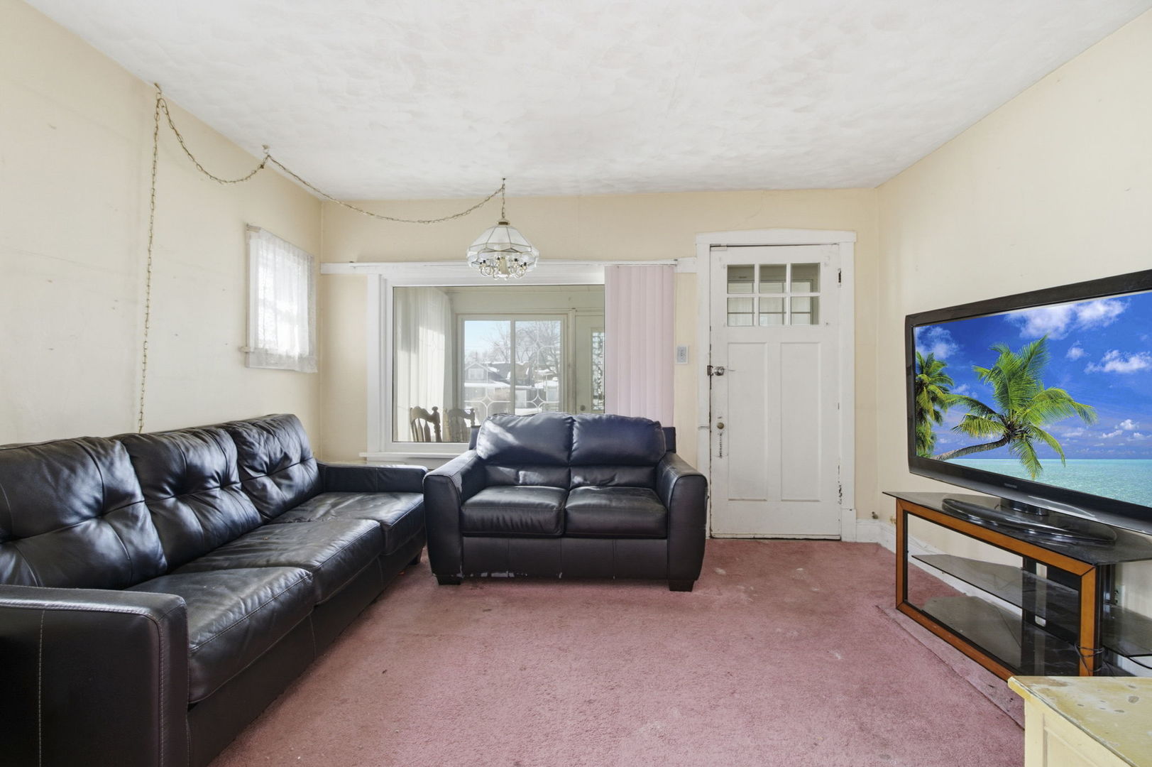 1427 S 21st Avenue, Maywood, IL 60153