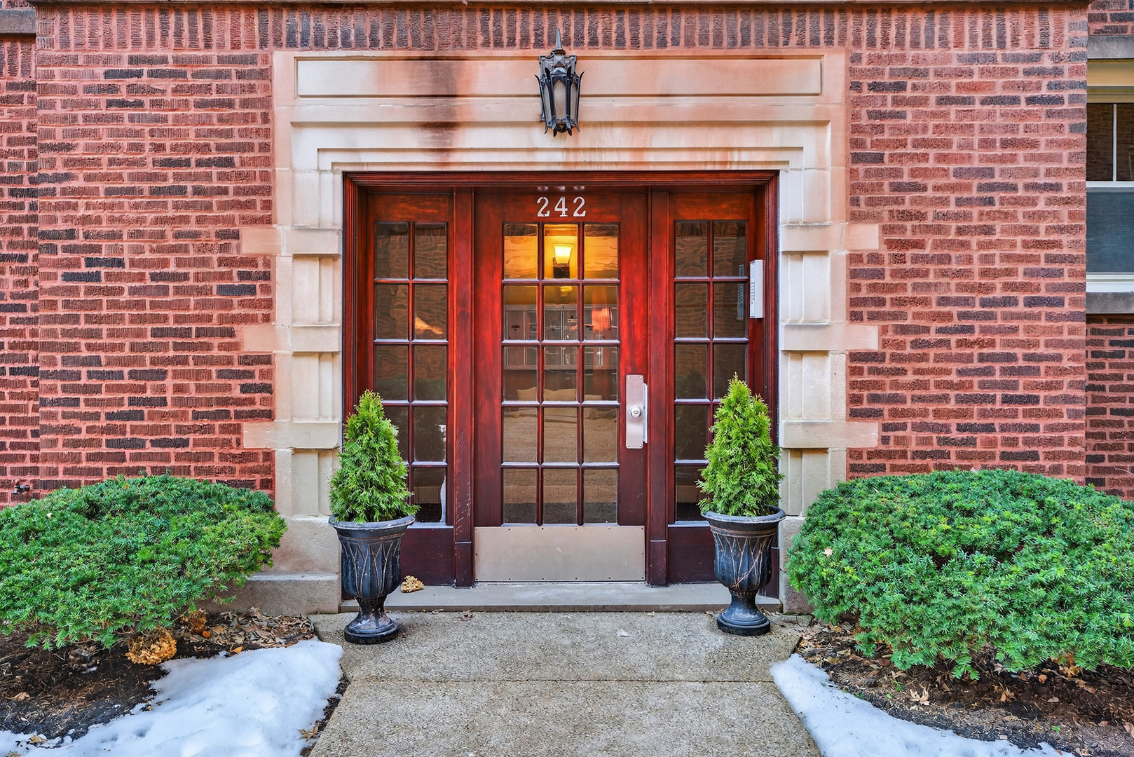 242 S MAPLE Avenue #3E, Oak Park, IL 60302