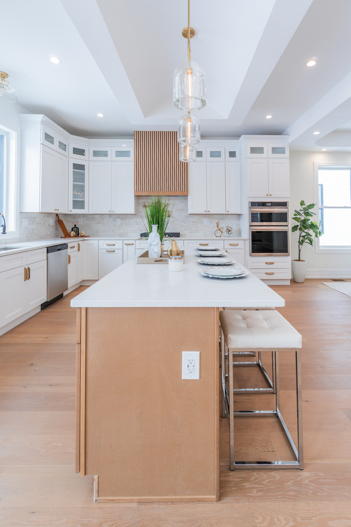 1014 N Princeton Avenue, Villa Park, IL 60181