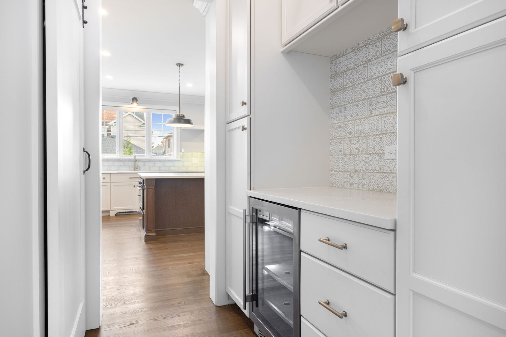 469 S Sunnyside Avenue, Elmhurst, IL 60126