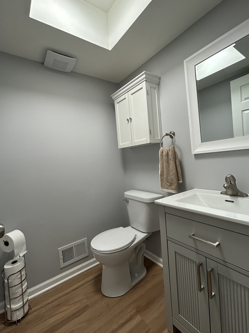 350 1st Court #1, Crystal Lake, IL 60014