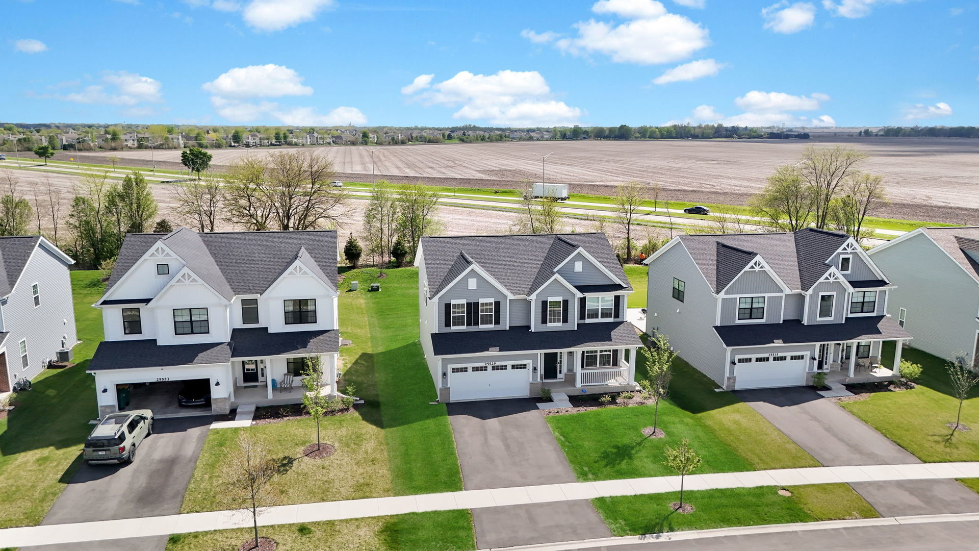 25529 W Streamwood Lane, Plainfield, IL 60544