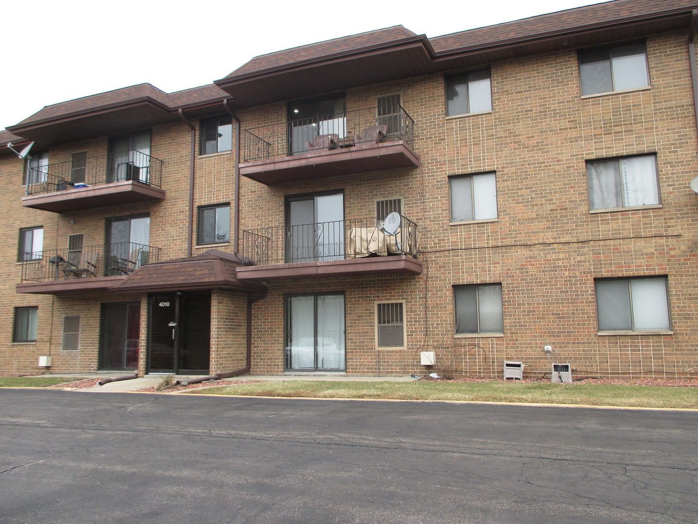 4010 150th Street #10, Midlothian, IL 60445