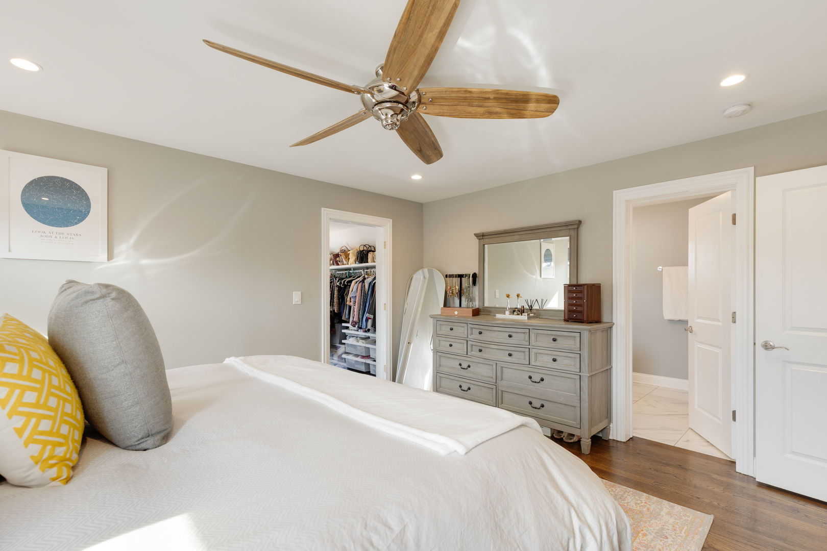 930 N Taylor Avenue, Oak Park, IL 60302