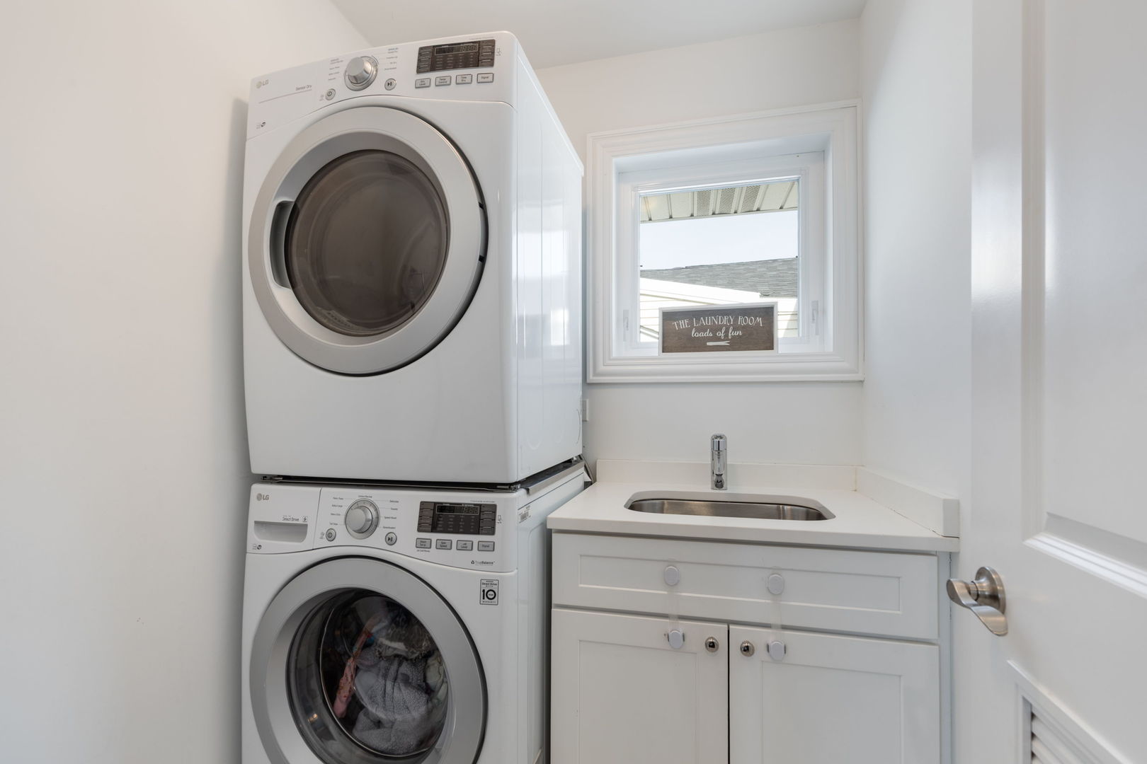 930 N Taylor Avenue, Oak Park, IL 60302