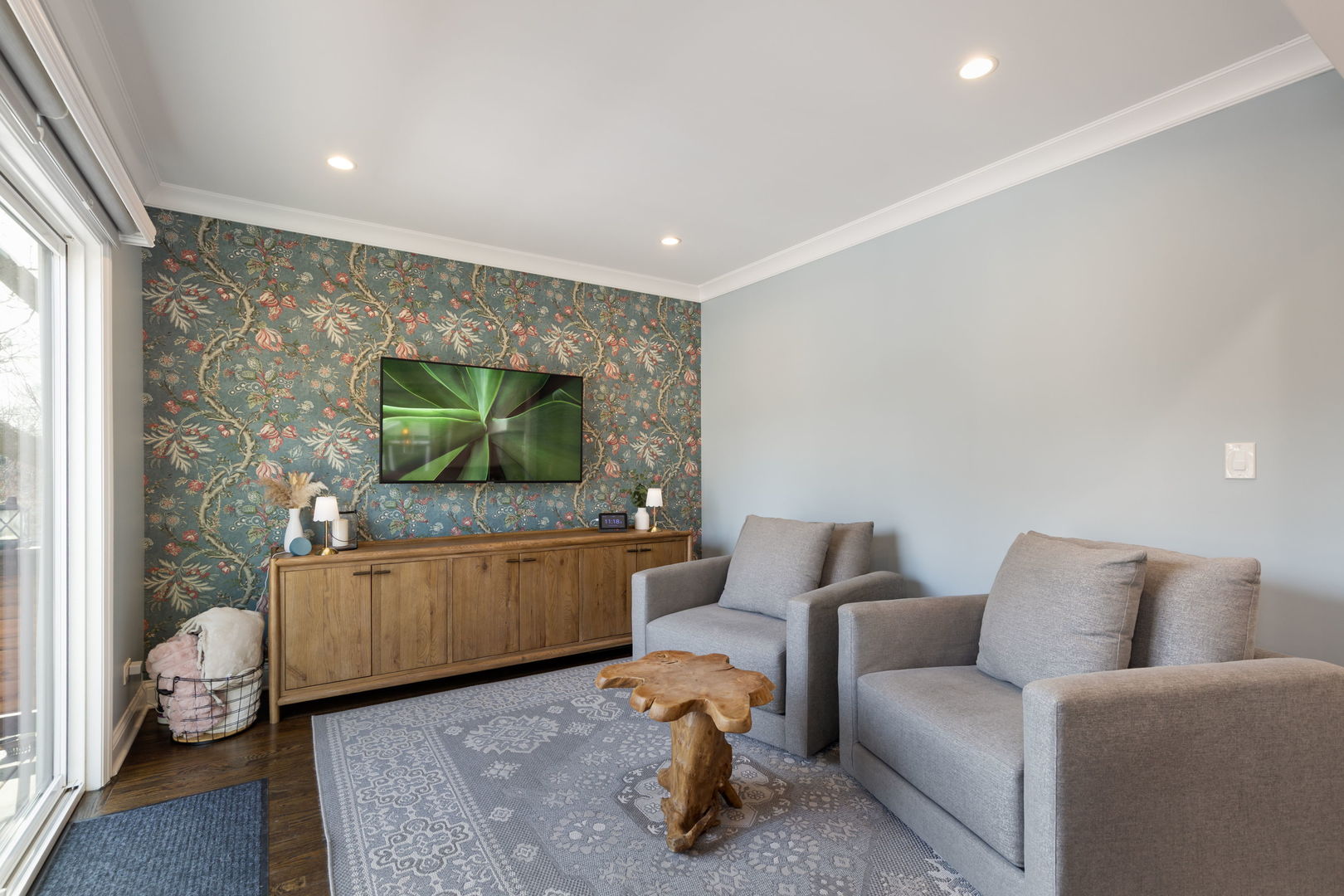 930 N Taylor Avenue, Oak Park, IL 60302