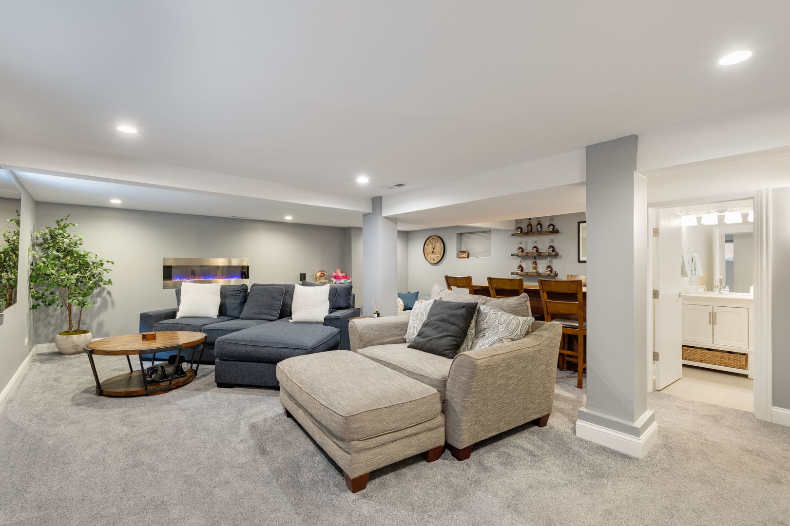 930 N Taylor Avenue, Oak Park, IL 60302